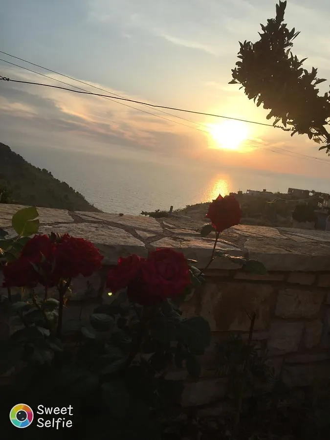 Sunset House Apartment Ksamil